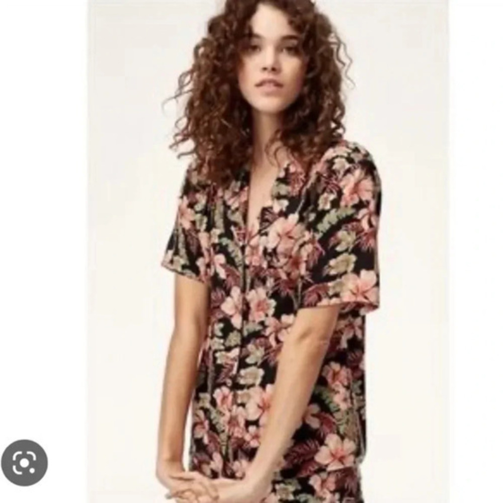 Wilfred Free Button Down Top With Side Pocket
